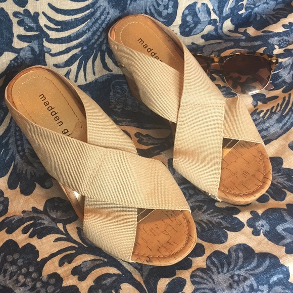 madden girl willow wedge sandals